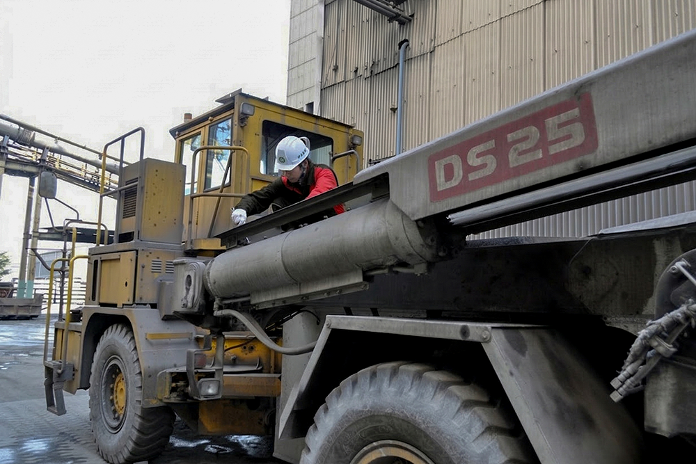 産業用車両事業